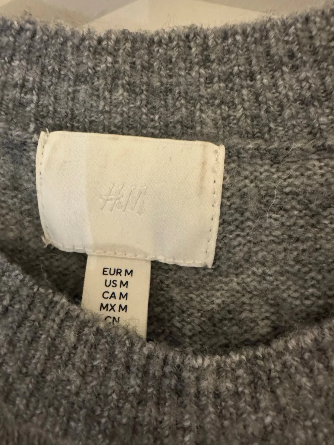 Grå stickad tröja från H&M - 1