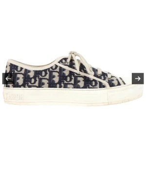 Dior Sneakers! Intressekoll  - Intressekoll på mina Dior Sneakers i storlek 39 (passar även mig som vanligtvis har 38). Äkthets kollade och det beviset medföljer såklart 💖💖 Hör av er vid frågor <3 Möts upp i Stockholm
