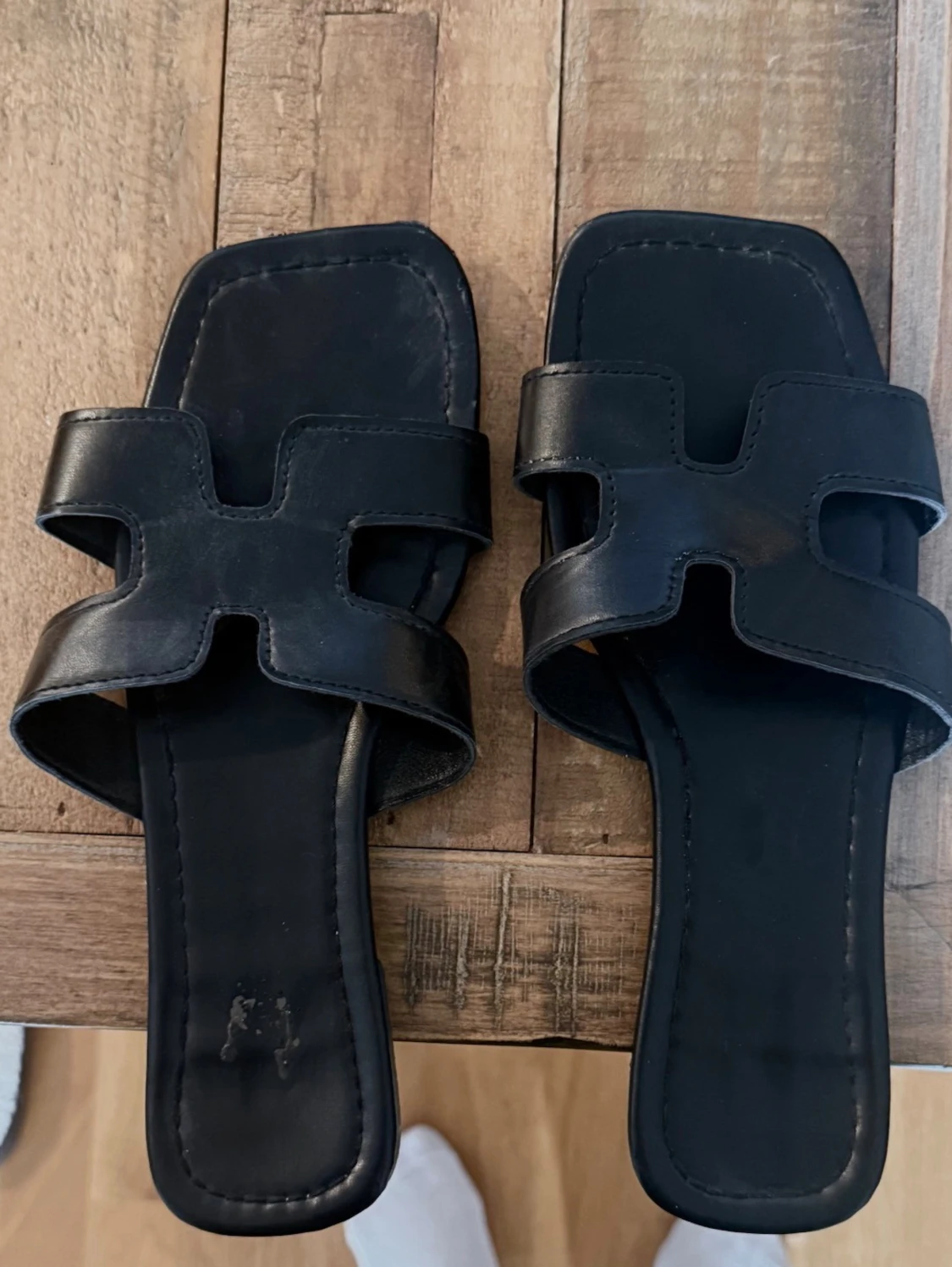 Svarta slip-in sandaler 