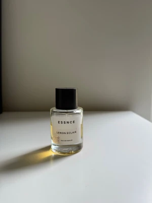 Essnce Lemon Eclair  - Se bilder. 