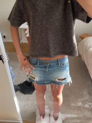 Brun stickad tröja  - Brun stickad tröja från Gina tricot som är ett jättefint basplagg att ha, super fin i alla årstider 💓💓