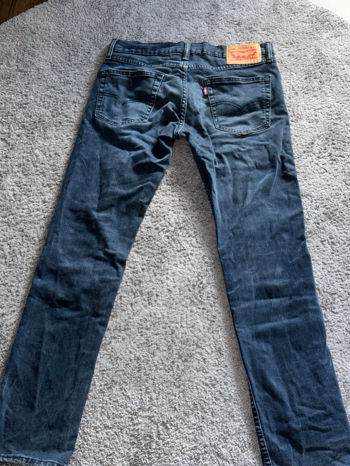 Blå Levi's jeans med raka ben - 1