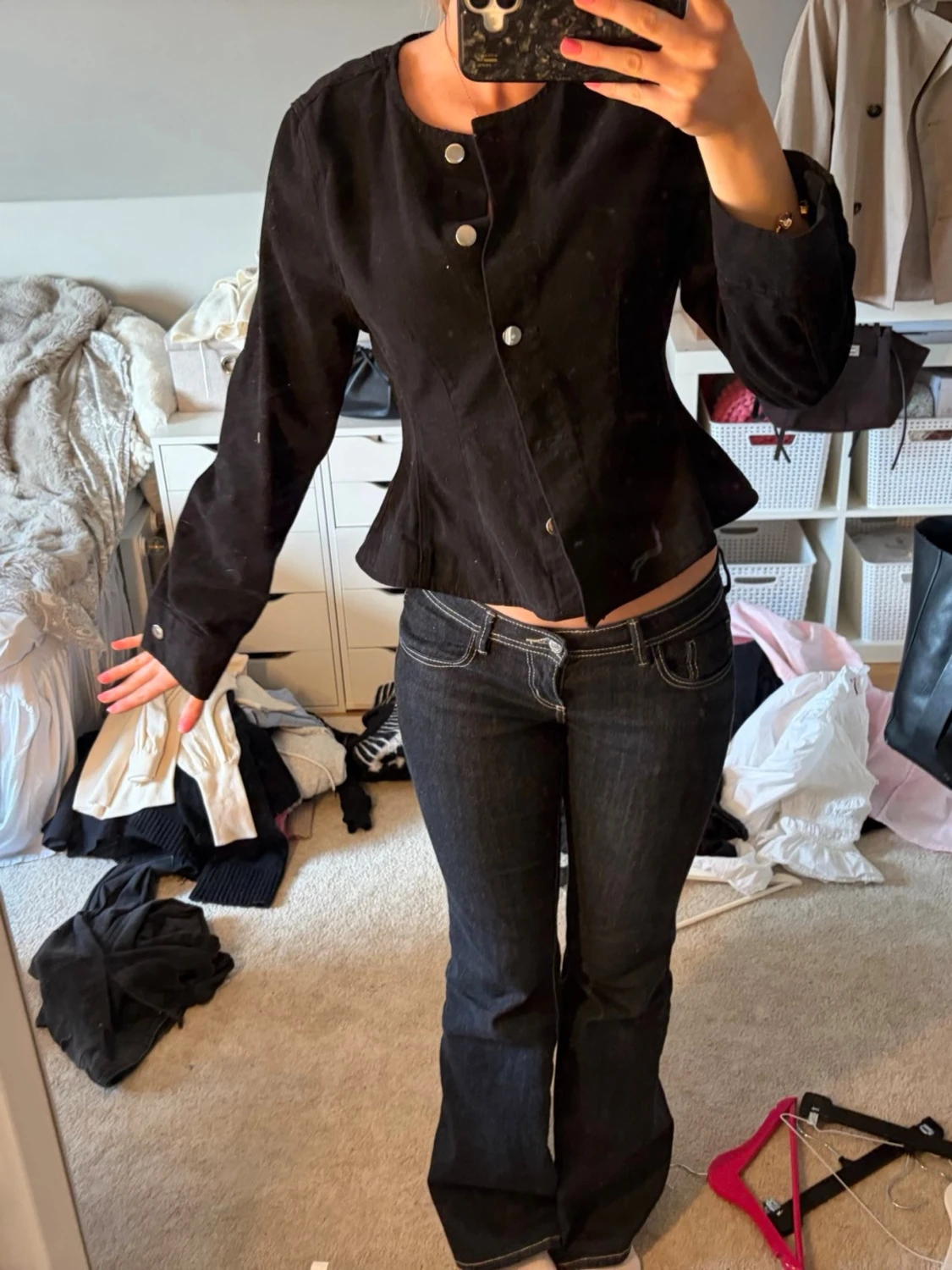 Svart figursydd jacka med knappar - 2