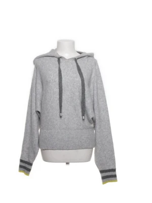 Grå stickad hoodie  - Grå stickad hoodie ifrån Pringle of Scotland x H&M! Storlek S