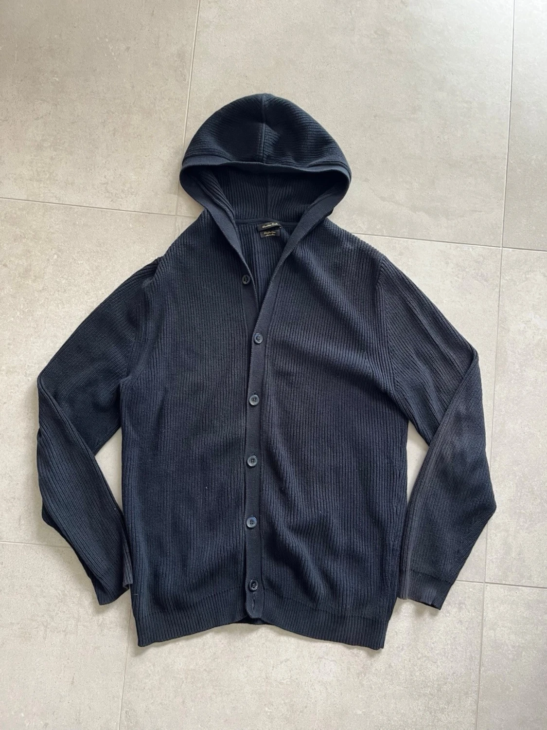 Mörkblå stickad kofta ifrån Massimo Dutti  - 2