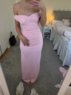 Balklänning  - Super söt rosa balklänning 🩷🩷