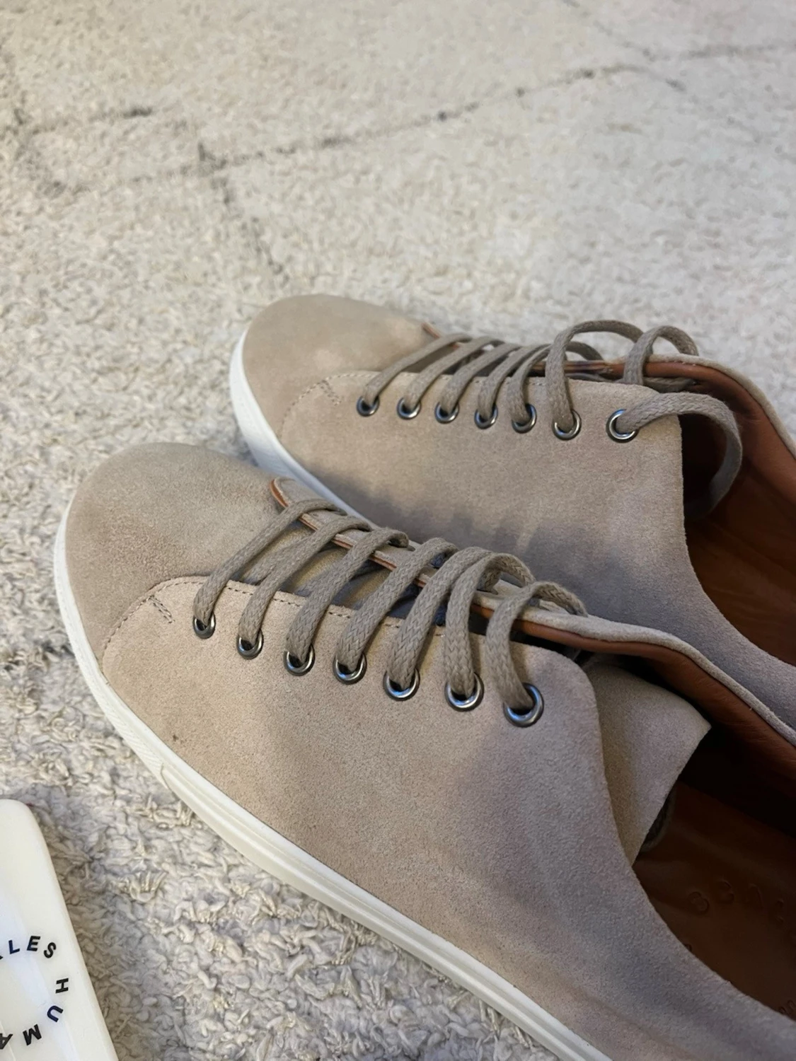 Beige mockasneakers från Human Scales - 1