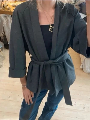 Trekvartsärmad kofta - SÅÅ snygg