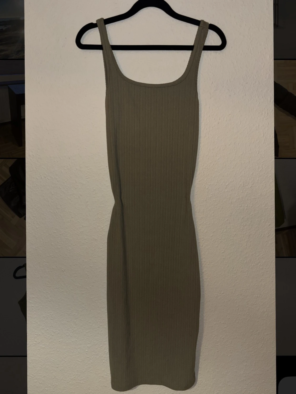 Ribbad grön långklänning