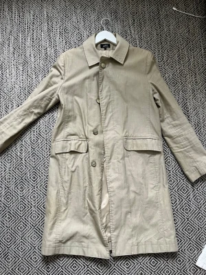 A.P.C - A.P.C beige rock. Storlek S. Bra skick.