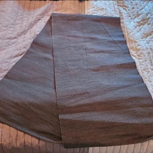 Löpare Märit ikea 35x130 - Löpare Märit ikea 35x130Säljer en grå löpare Kan även hämtas I Partille  E3