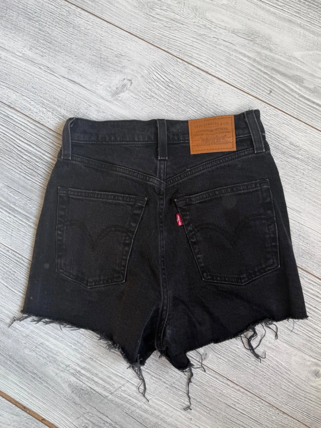 Svarta Levi's high waist jeansshorts