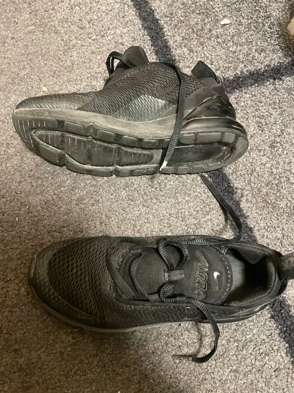 Nike Air Max 270 helsvarta sneakers