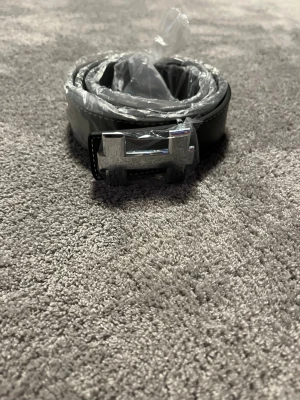 H bälte  - Säljer ett bälte nice att ha på sig skickar imorgon om ni köper idag eller tidig imorgon riktig bra pris !!!!!