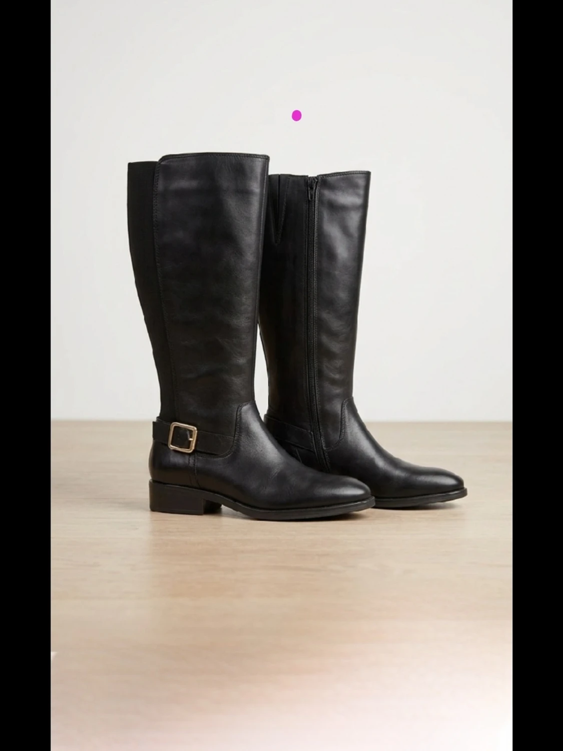 Svarta knähöga ridstövlar med spänne
