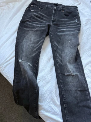 Svarta jeans från Purple Brand - Helt oanvända, skriv vid frågor. Priset kan diskuteras!