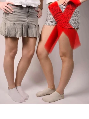 grå volang kjol  - Lågmidjade strl xs. Obs, shortsen är sålda!