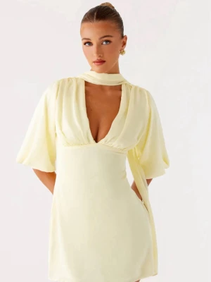 Ljusgul klänning från peppermayo - Supersöt ljusgul kortklänning från peppermayo. Den är oanvänd