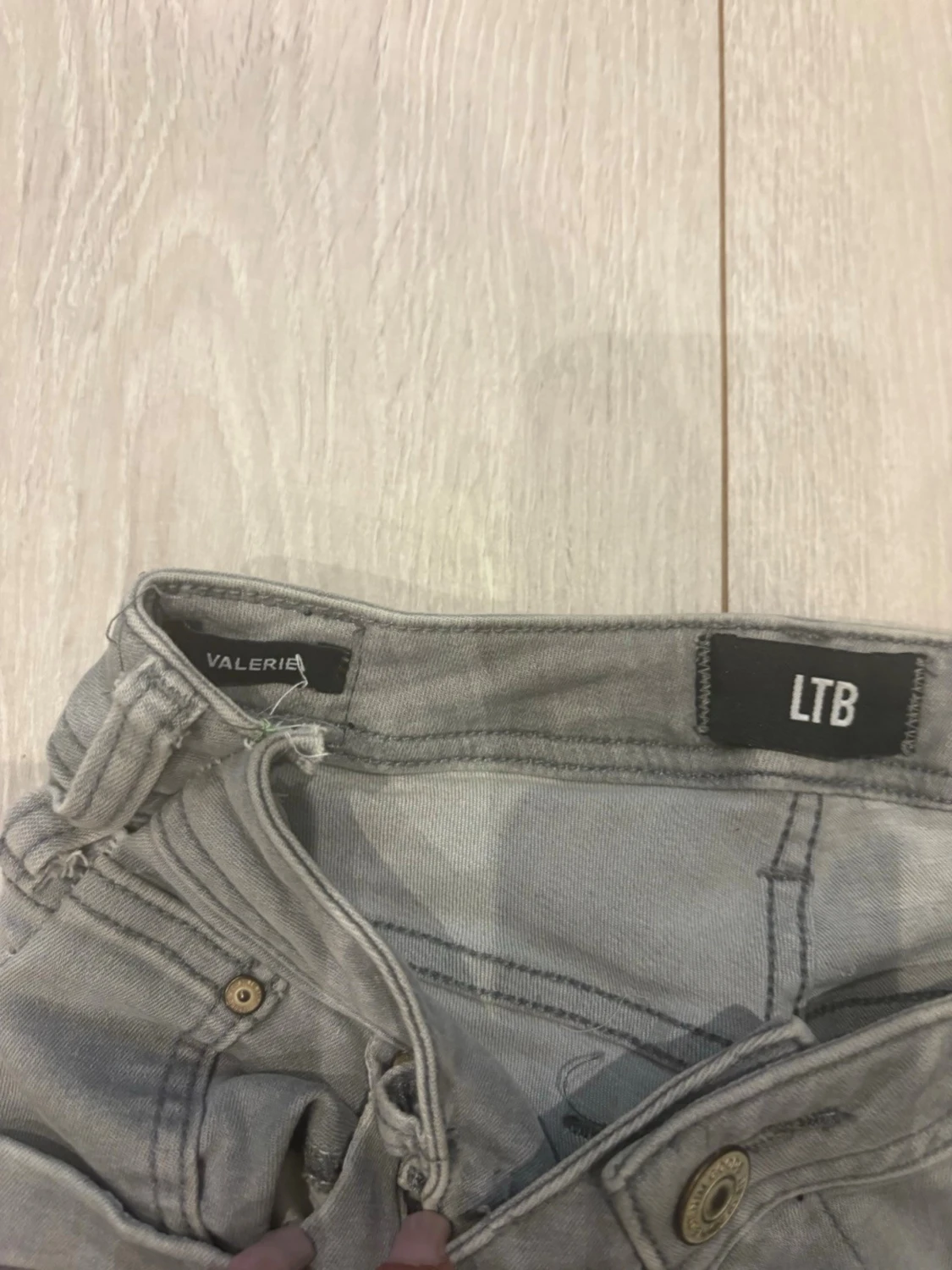 Grå jeans från LTB - 2
