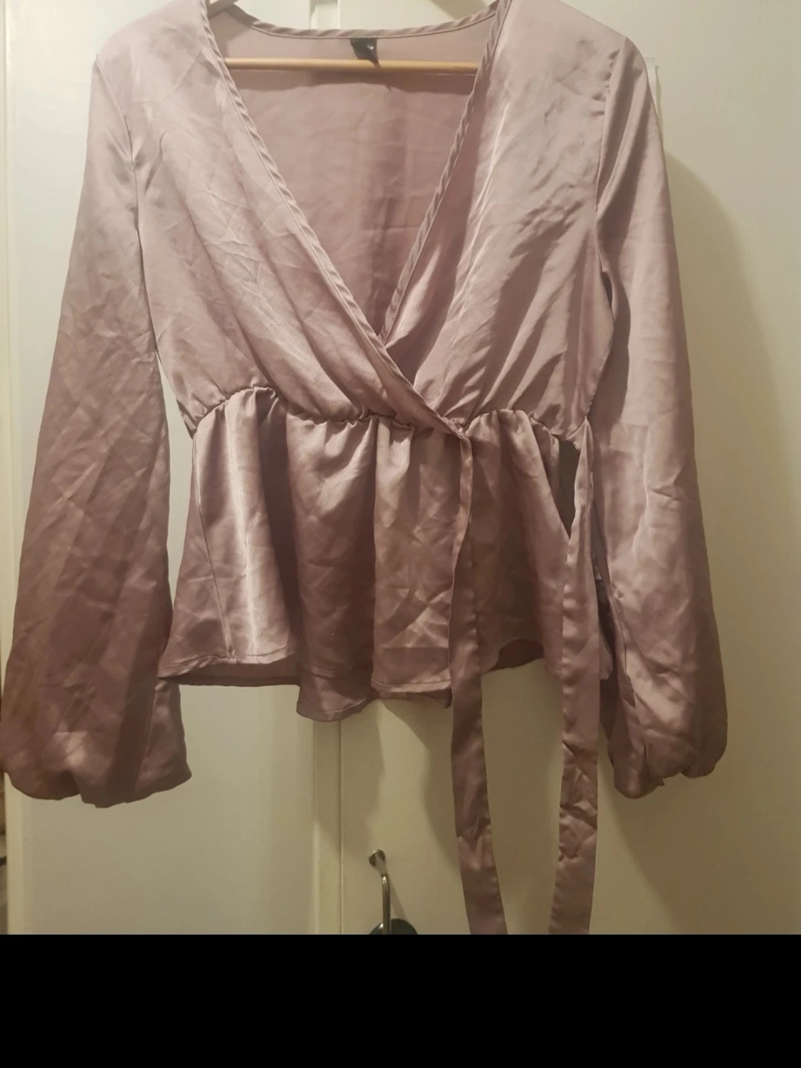 Ljuslila omlottblus med knytband - 1