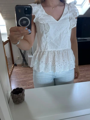 Broderad blus  - Super fin från esprit🤍