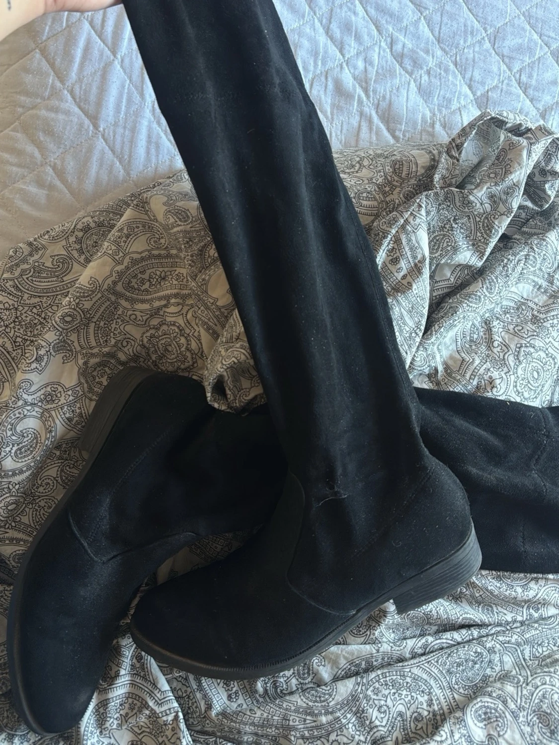 Svarta overknee stövlar i mockaimitation - 1