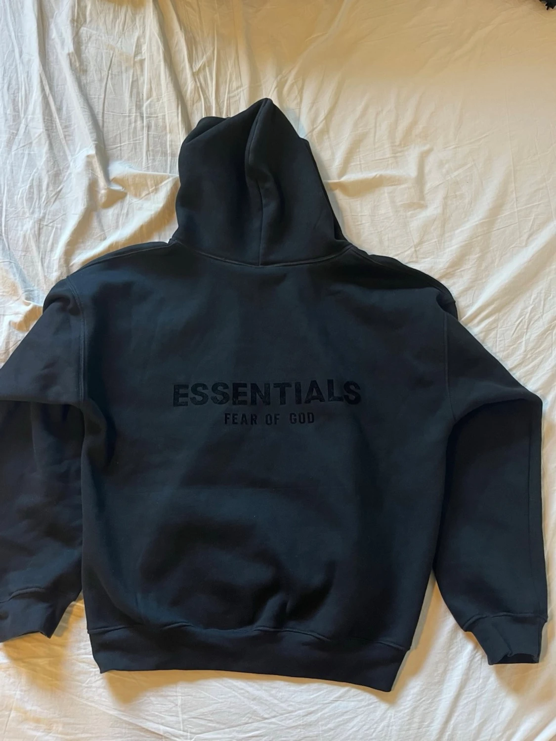 Svart Essentials Fear of God hoodie