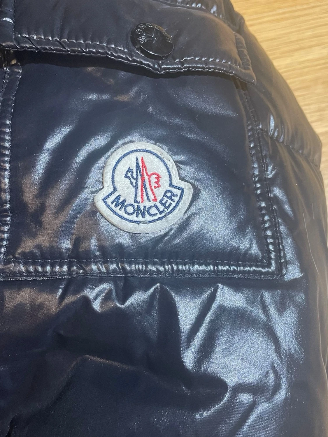 Svart dunjacka från Moncler - 1