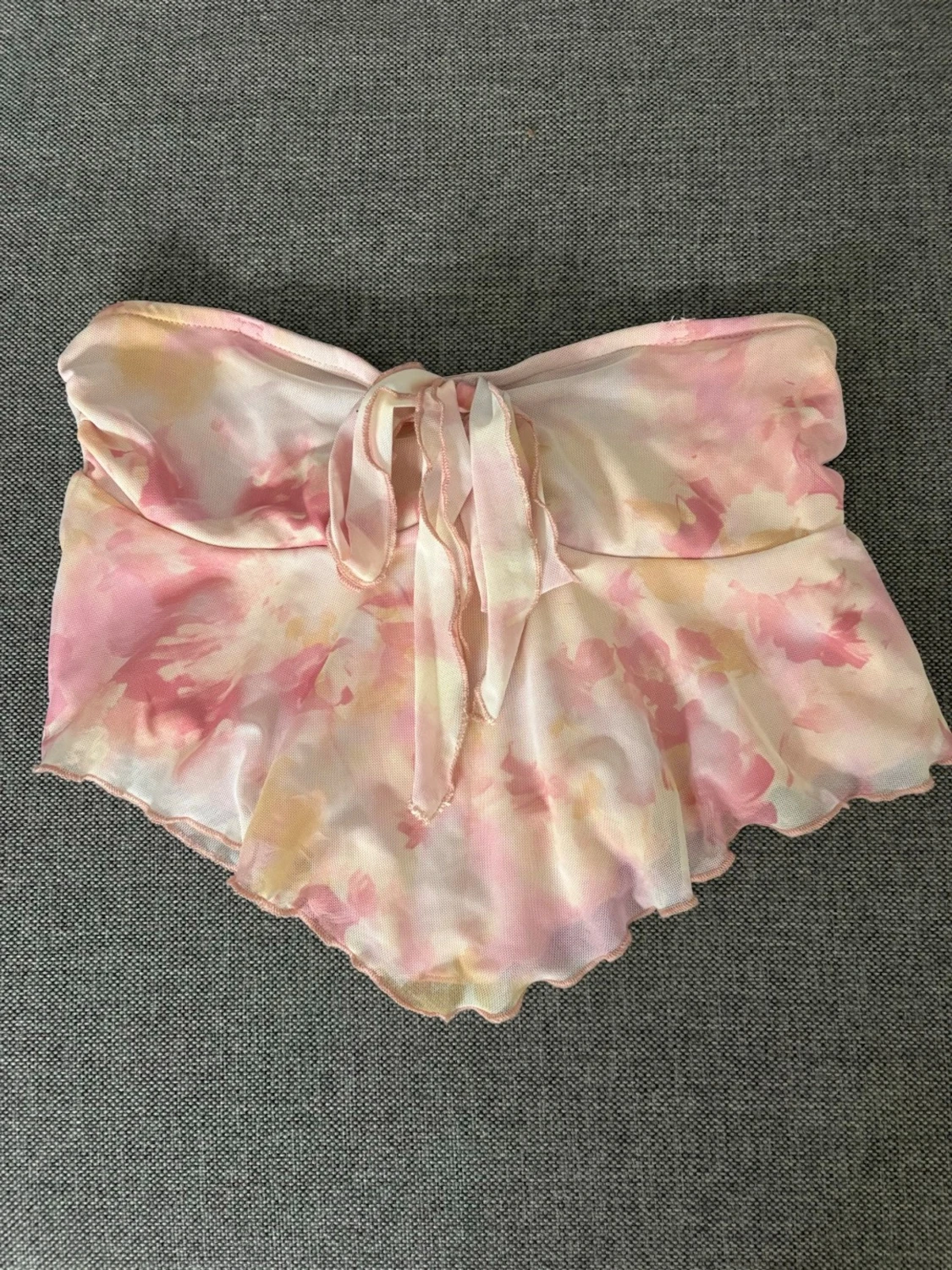 Pastellfärgad strapless topp med knyt