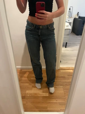 Straight jeans Gina tricot  - Superfina!! Är 169 lång o brukar ha 36/38