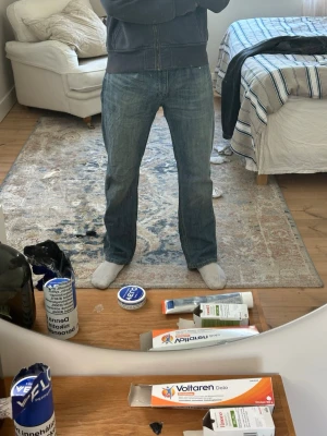 Levi's 514 Bootcut/Straight - Äldre 514 model, straight/bootcut. Riktigt stilrena. Storlek: W34 L32