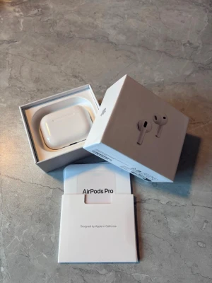 AirPods Pro 3 ANC - AirPods Pro 3 ANC, helt nya, bästa kvalite för riktiga bra pris! Går ner i pris vid snabb affär! Fraktas direkt