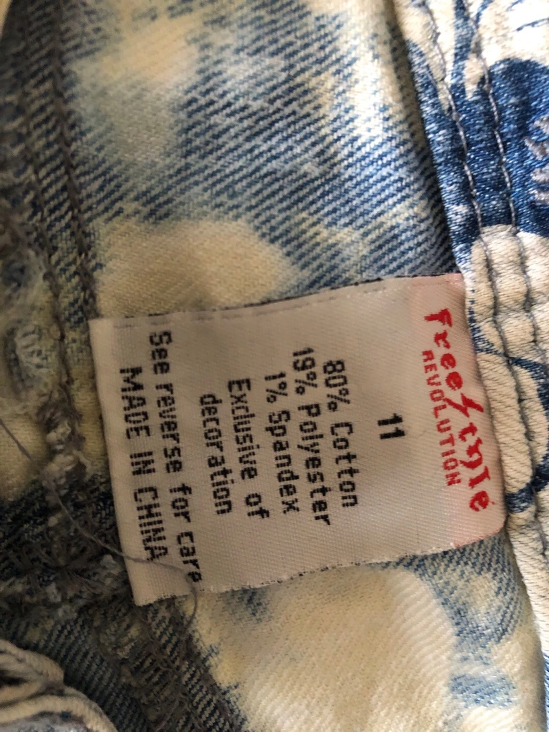 Blåvit batikmönstrafe slitna jeansshorts Freestyle - 1