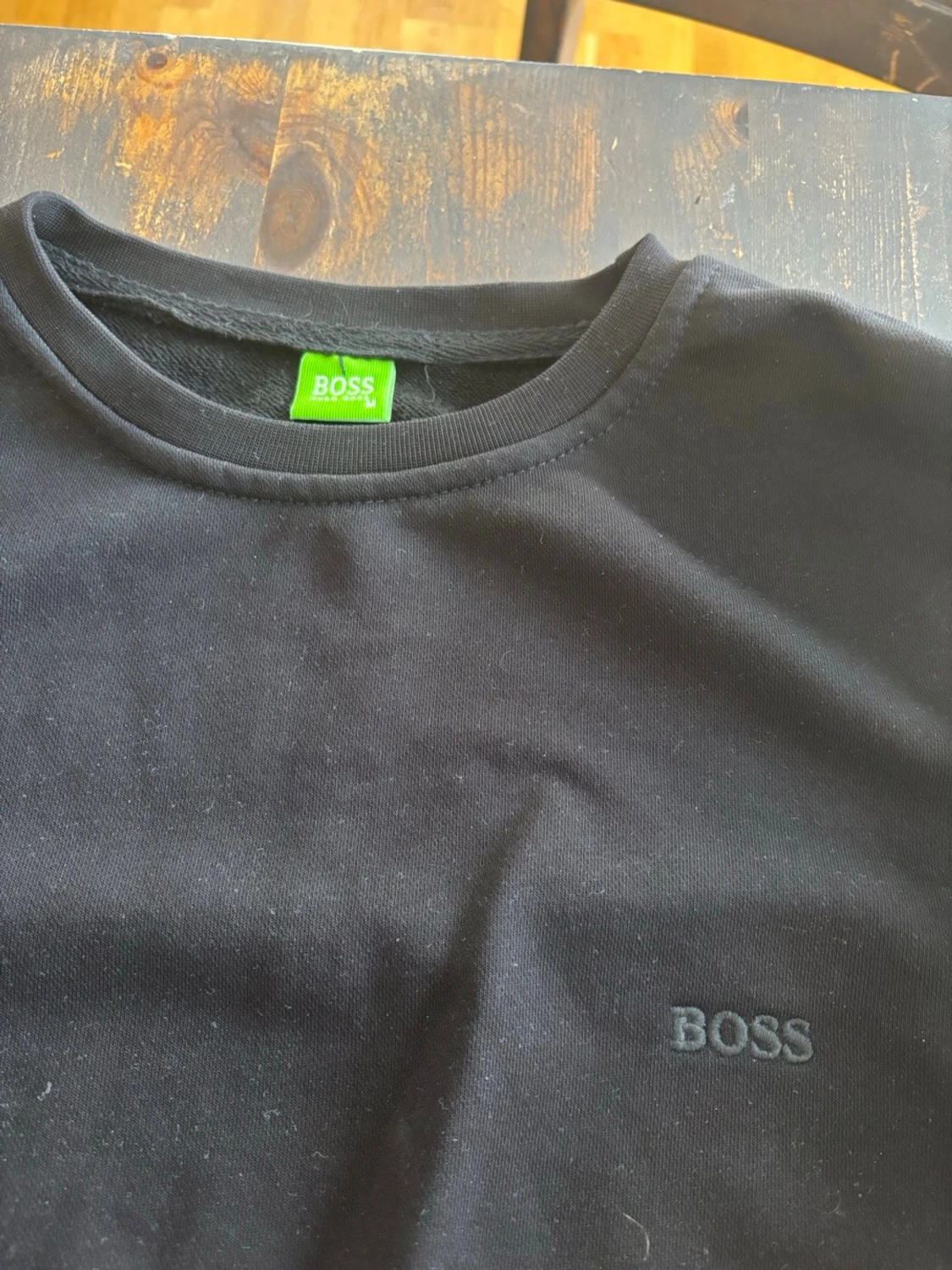 Svart sweatshirt från BOSS - 1