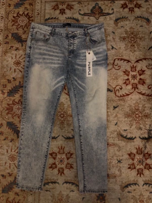 Purple Jeans - Hej, säljer nu mina dyra märkes puprle jeans för endast 499 kr då de tyvärr blivit för små. Det är storlek 38.  Först i kvarn!