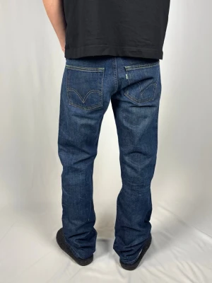 Levi’s 506 Standard - Levi's Jeans | Modell: 506 | Skick 9/10 mycket bra | Nypris ca 2500kr | Mitt pris 699kr | Size: 29/32 | Modellen är 182cm och väger 67kg | Midja: 41cm | Ytterbenslängd: 109cm | Benöppning: 21cm | Lår: 28cm | Kom gärna pm vid frågor eller funderingar |