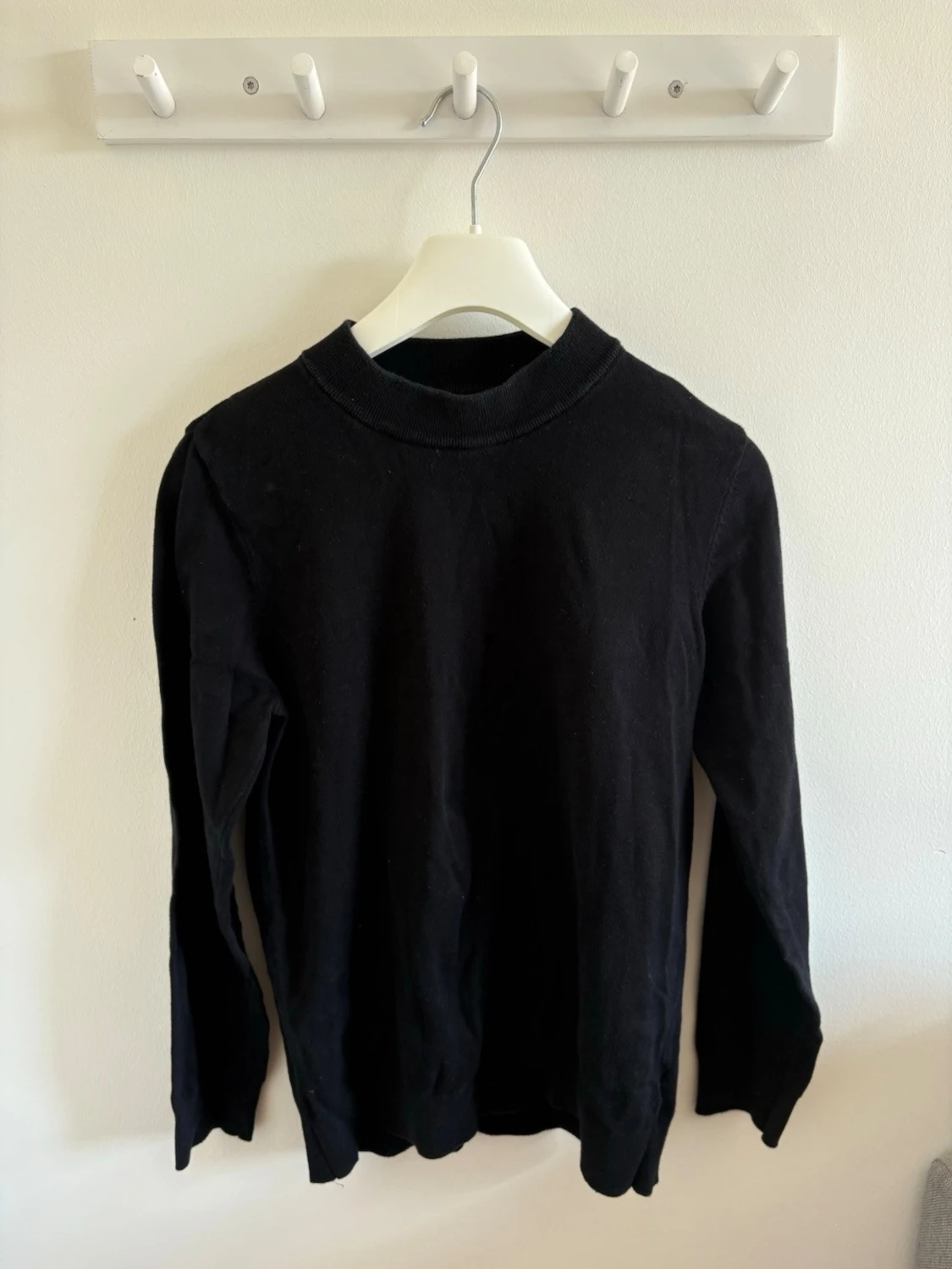 Herr svart sweatshirt med krage