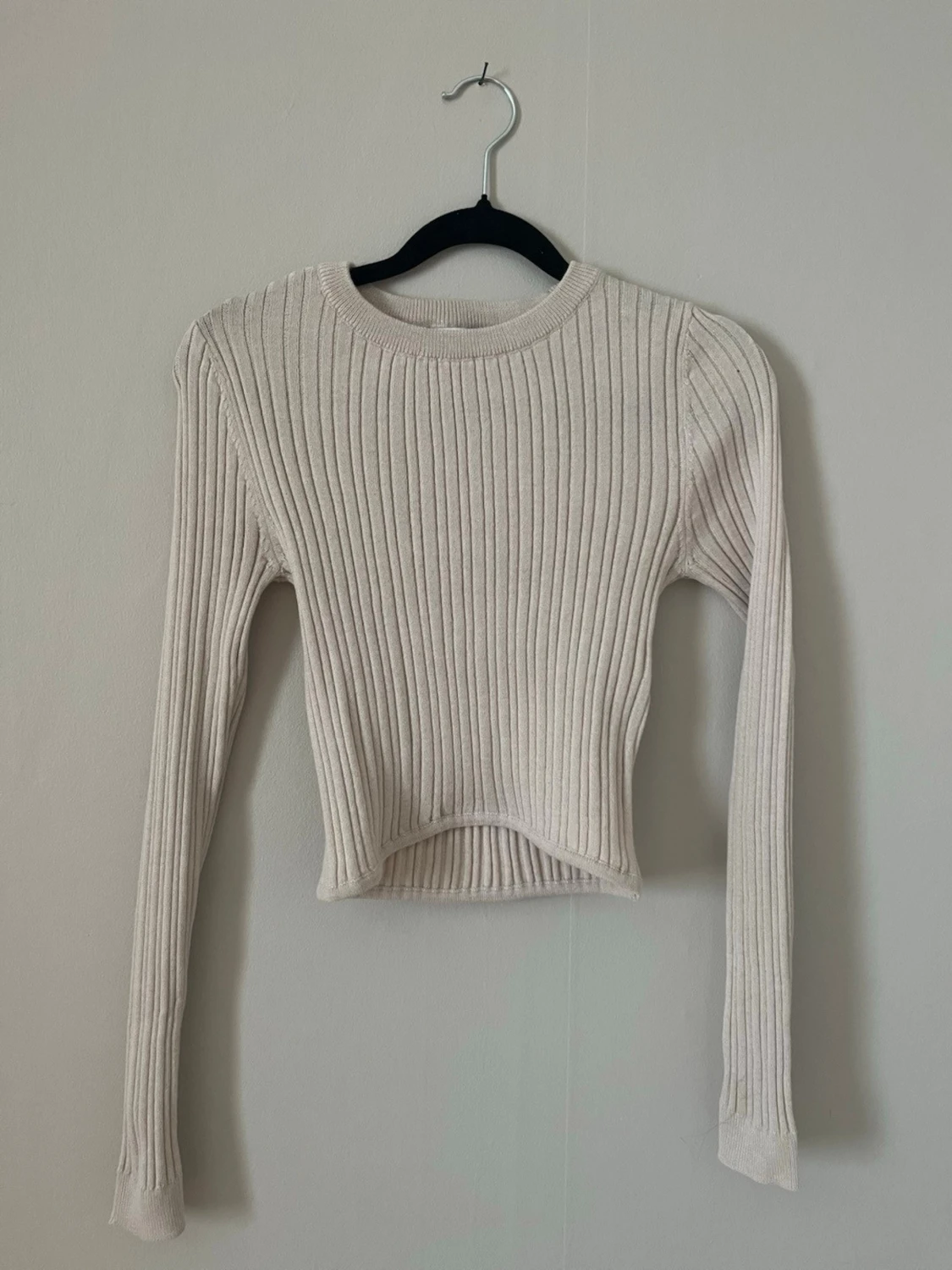 Beige ribbad stickad tröja ONLY