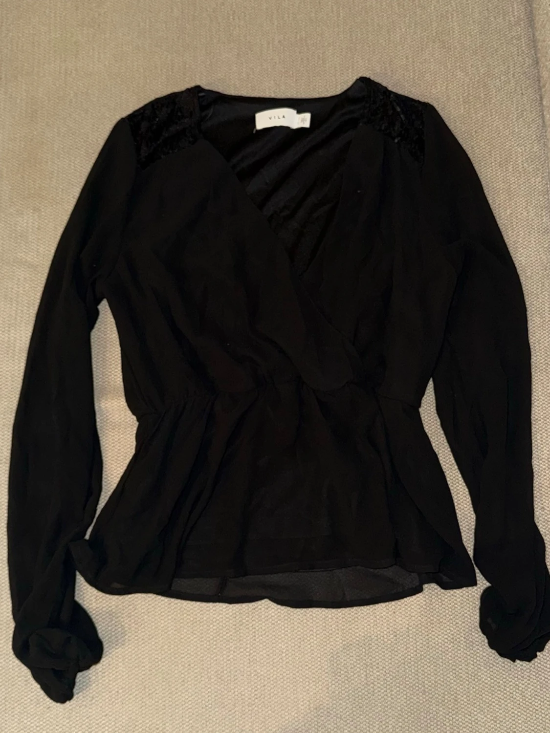Svart omlottblus från Vila - 1