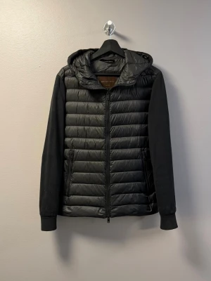 Massimo Dutti Cardigan - ‼️VI TAR EJ BYTEN‼️| Massimo Dutti Cardigan | Skick: 9/10  | Storlek M (se mått på bilderna 📏) | Fraktar imom 24 timmar efter affär 📦| Hör av dig vid minsta fråga eller fundering 💭 