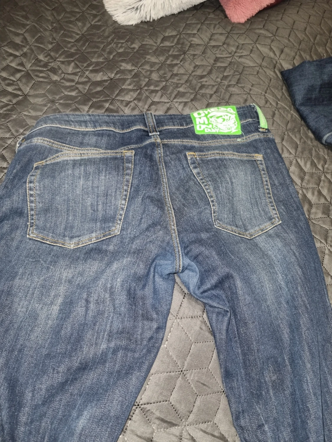 Blå bootcut jeans med slitningar - 4