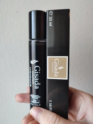 Gisada Ambassador - Gisada Ambassador Perfume. 33ml bottle. New! A great all year around fragrance. Felmärkt med edt på flaskan. Detta är en EDP.