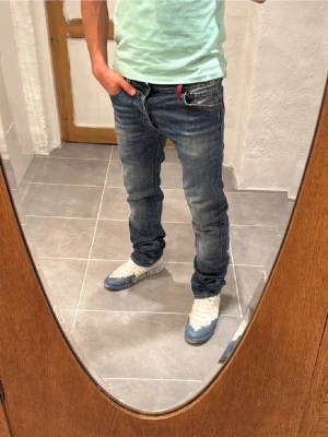 Replay jeans  - Ett par snygga byxor från Replay i storlek W31 L34 i modellen Lenrick  