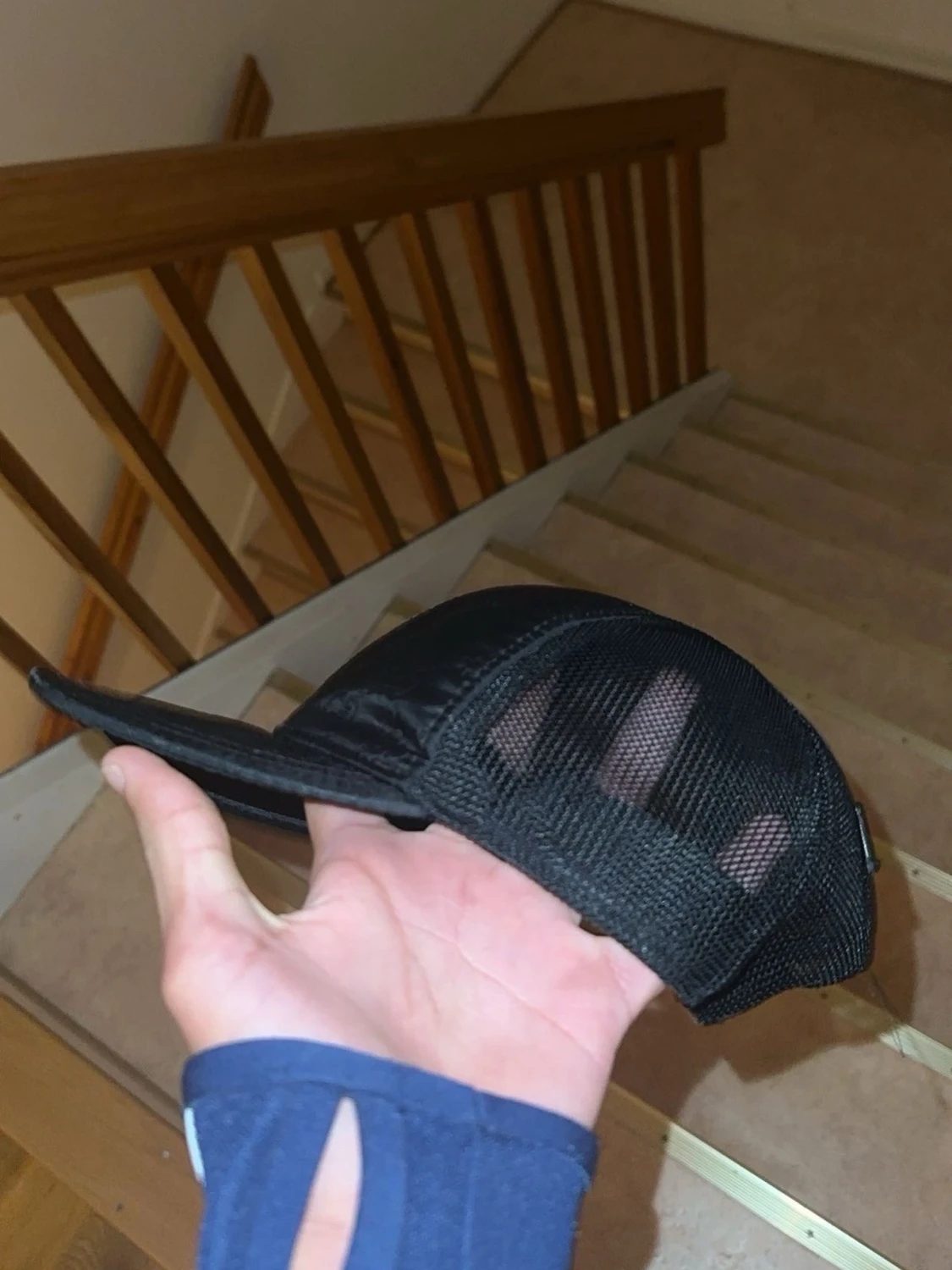 Svart meshkeps från Gucci - 1