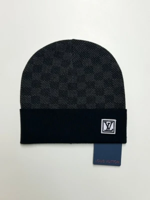 Lv Mössa - Helt ny aldrig använd. Storlek: One Size. Snabb frakt