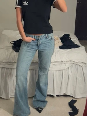 Trf flare jeans  - Populära jeansen från Zara!🩵🫧 Helt slutsålda!!