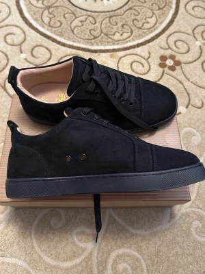  Christian Louboutin - Skorna har bara använt 1 gång                                                                Rep (högsta kvalitet) 