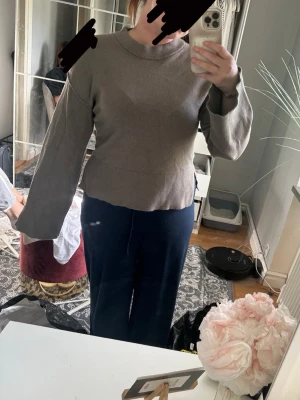 Stickad tröja Gina tricot  - Grön stickad tröja från Gina tricot som är helt ny