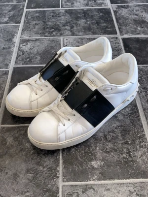 Valentino Open Sneakers - Valentino Open Sneakers, 41, fint använt skick