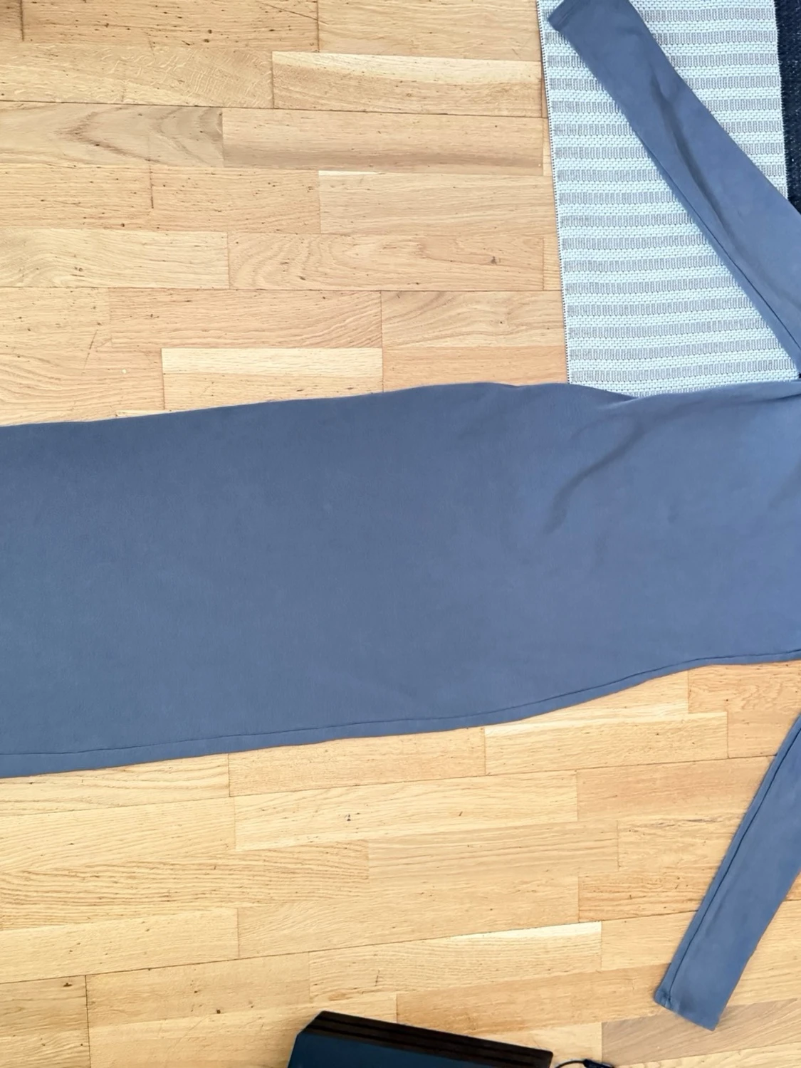 Grå långärmad långklänning - 2